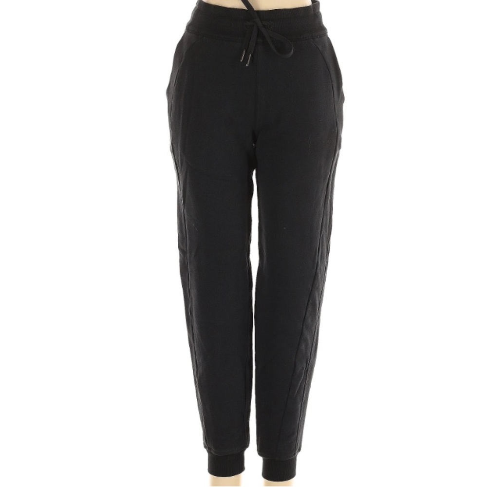 Lululemon size 4 scuba sweats